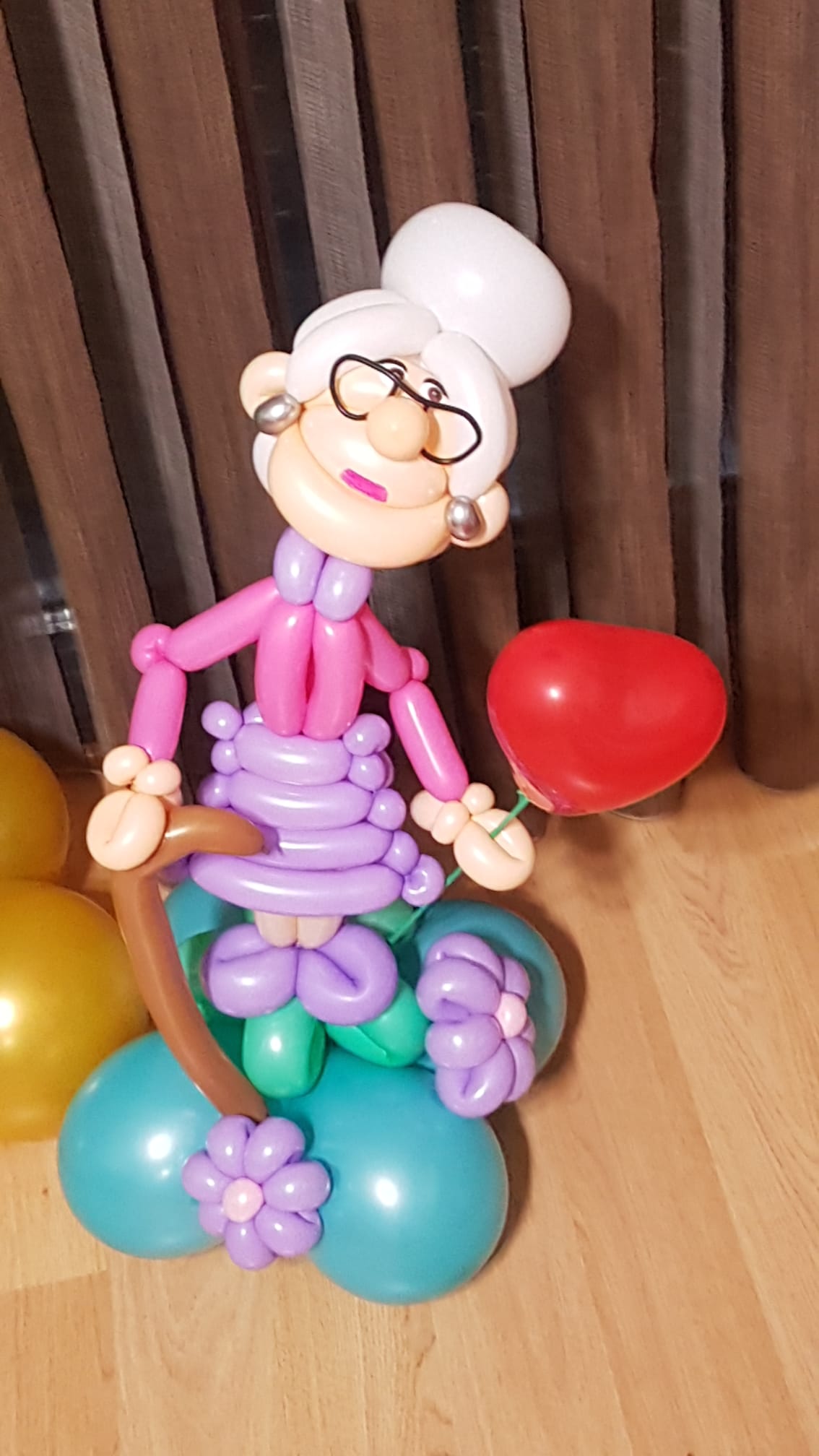 Montaje de fiesta con globos